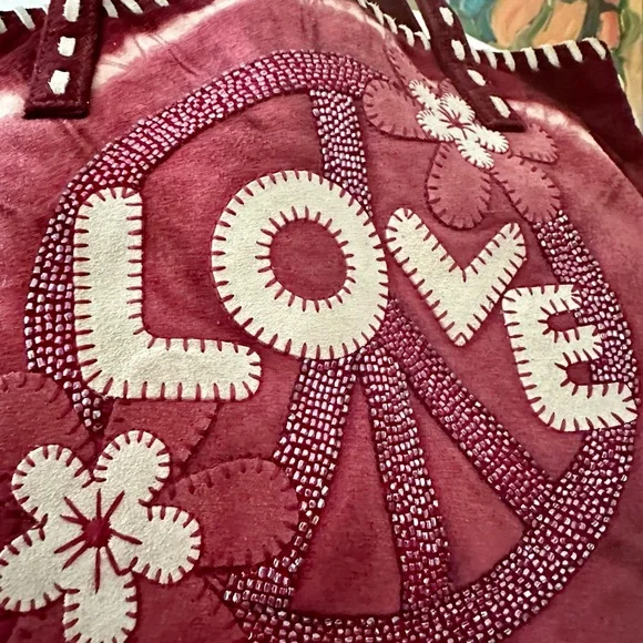 Isabella Fiore Beaded suede LOVE bag in Burgundy. - Picture 4 of 10